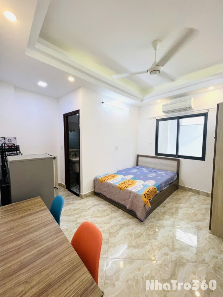Căn hộ Studio cửa sổ lớn - Full nội thất, thang máy gần ĐH Tài Chính Marketing