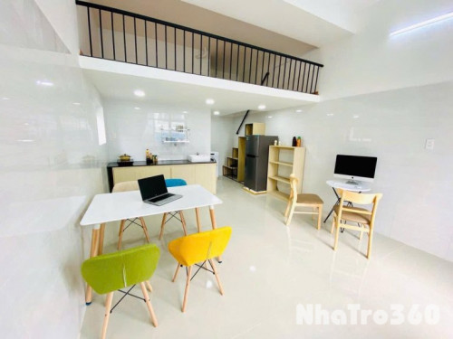 Phòng ban công giá rẻ full nội thất có máy lạnh