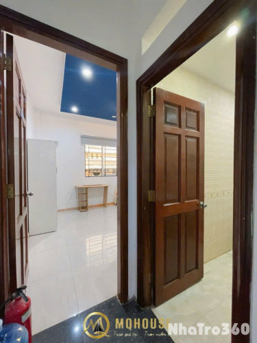 CĂN HỘ CỬA SỔ FULL NỘI THẤT QUẬN 1