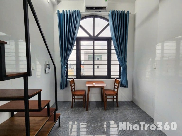 Căn hộ gác cao, cửa sổ lớn gần RMIT, TDT, Lotte Q7