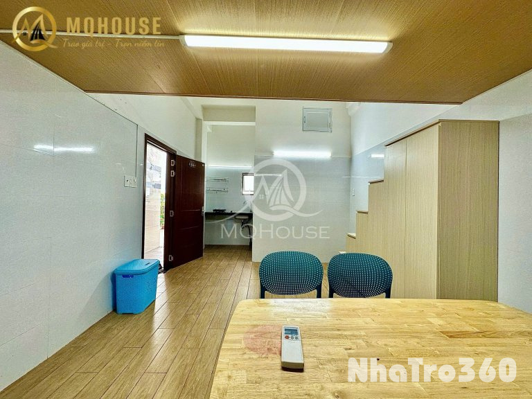 Phòng ban công giá rẻ full nội thất có máy lạnh