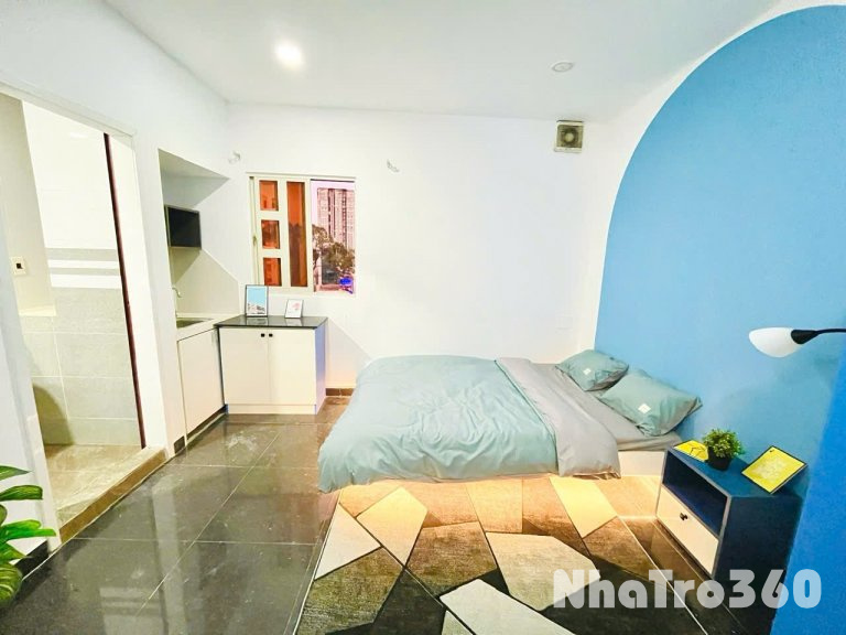 CĂN HỘ CỬA SỔ FULL NỘI THẤT QUẬN 1 NGAY CẦU NGUYỄN VĂN CỪ