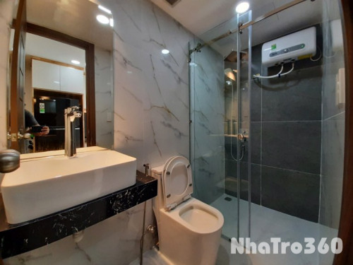 Cho thuê căn hộ 1PN, ban công, Q3 || ngay Trường Sa || gần Ga Sài Gòn, Vòng xoay Dân Chủ, Coopmart