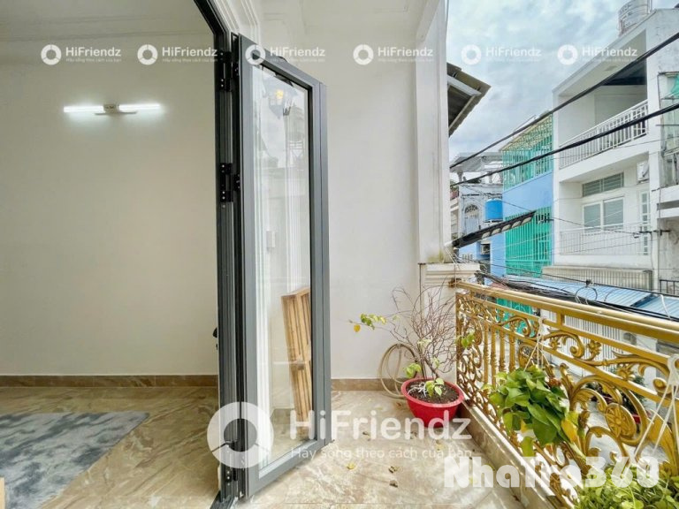 Phòng full nội thất, ban công, giá rẻ