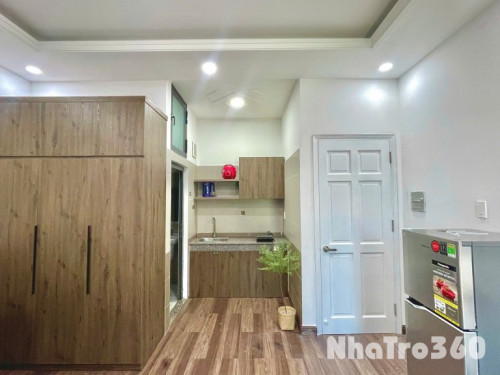 Studio ban công full nội thất gỗ siêu đẹp gần Etown Cộng Hòa quận Tân Bình