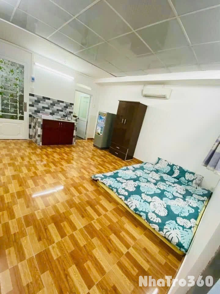 Cho thuê căn hộ ban công, Q8 || ngay Dương Bá Trạc || gần cầu Nguyễn Văn Cừ, cầu chữ Y, cầu Rạch Ông || giá chỉ 4tr9