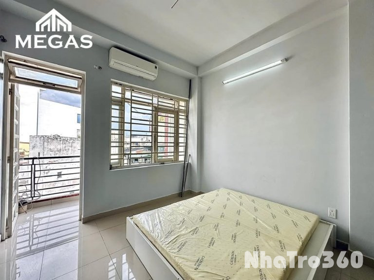 Studio rộng rãi - ban công thoáng - gần chợ Phạm Văn Hai quận Tân Bình