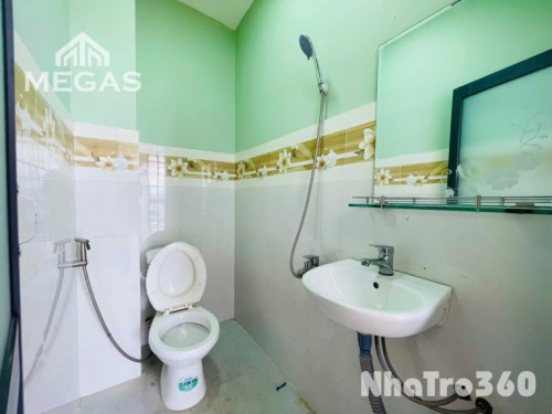 Ngay Ngã tư 4 xã, 35m2, ban công lớn, thoáng mát