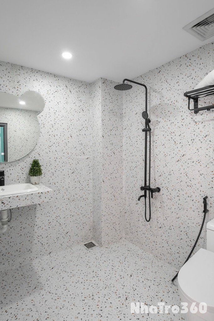 CĂN HỘ STUDIO FULL NT CỬA SỔ BAN CÔNG NGAY SÂN BAY