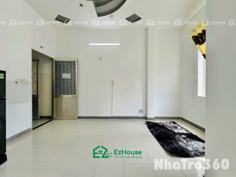 Full nội thất, ban công, tách bếp, cửa sổ lớn