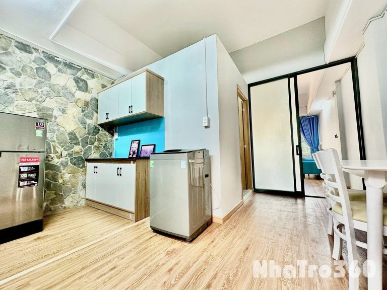 Cho Thuê Căn Hộ 1PN Full Nội Thất Bancol Rộng View Đẹp Gần Nhà Thờ Đức Bà