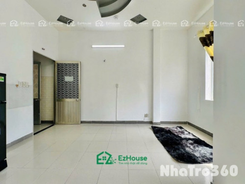 Full nội thất, ban công, tách bếp, cửa sổ lớn