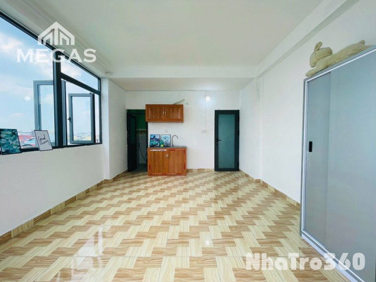Phòng full nội thất, ban công rộng rãi, giá rẻ