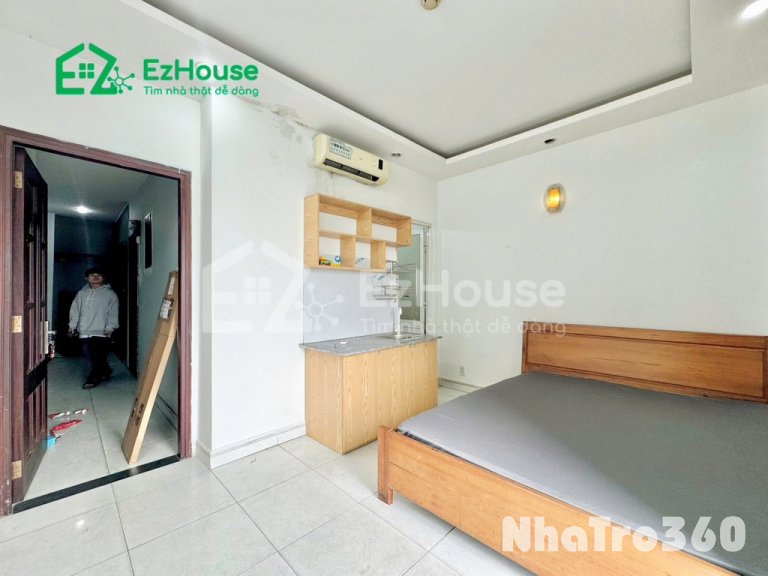 Ngay ngã tư 4 xã, ban công, full nội thất