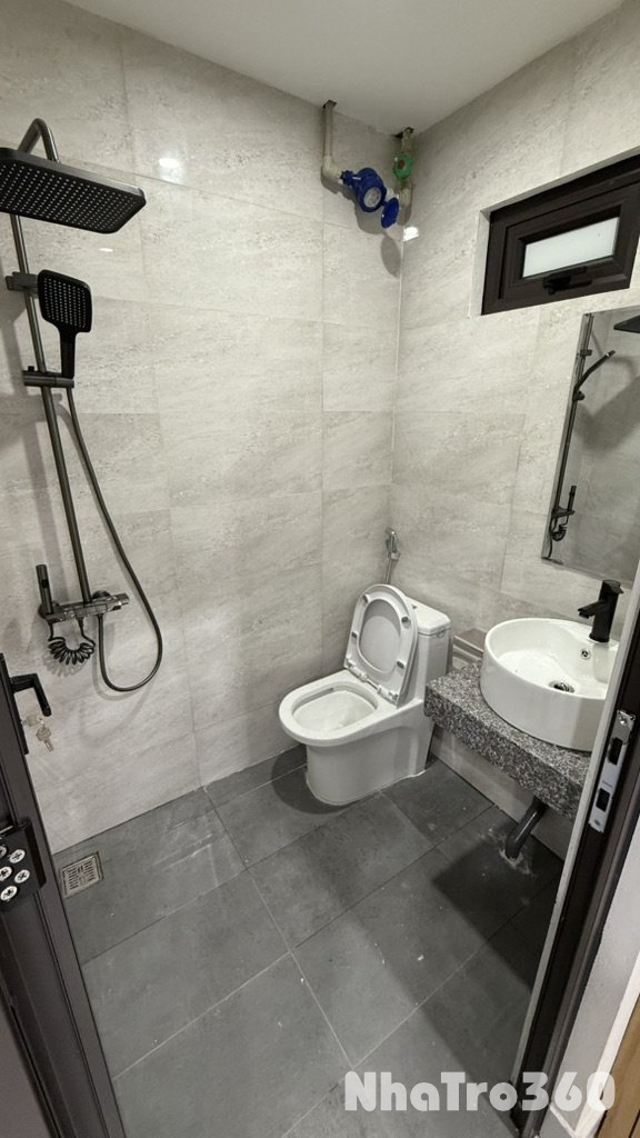 Chung cư mini mới full đồ. Máy giặt riêng.