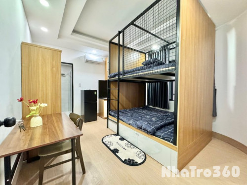 Cho thuê căn hộ ban công, Q3, mới 100% || ngay Huỳnh Tịnh Của || gần chợ Tân Định, Công Viên Lê Văn Tám, cầu Kiệu