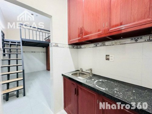 Gần Đại học Văn Hiến, gác cao, tách bếp, tủ 2m