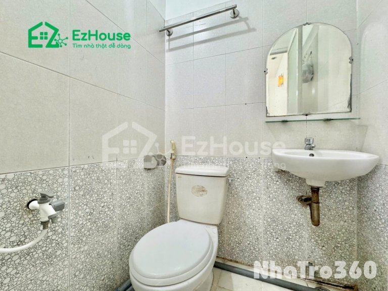 Ngay ngã tư 4 xã, ban công, full nội thất