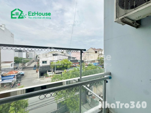 Ngay ngã tư 4 xã, ban công, full nội thất
