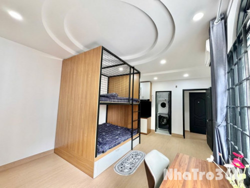 Cho thuê căn hộ ban công, Q3, mới 100% || ngay Huỳnh Tịnh Của || gần chợ Tân Định, Công Viên Lê Văn Tám, cầu Kiệu