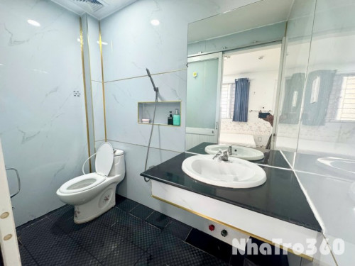 Phòng giá rẻ ngay Bạch Đằng Phường 2 với cửa sổ trời to thoáng