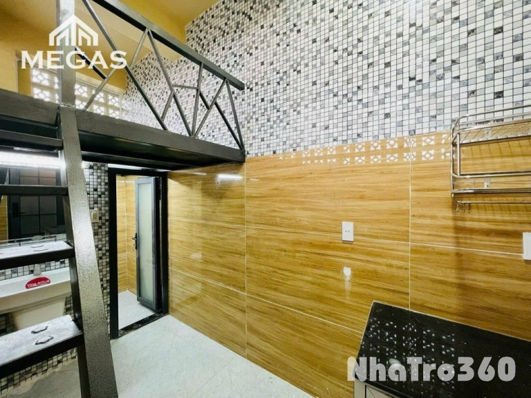 Full nội thất, có gác, bao thoáng mát