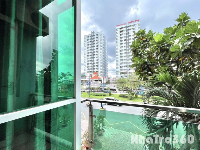 Full nội thất, ban công, cửa sổ, giá rẻ