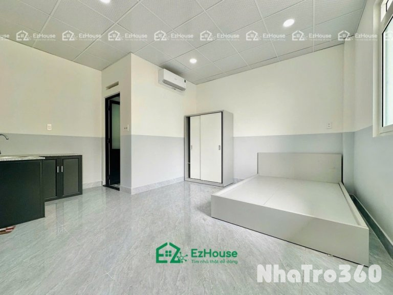 Ngay ngã tư 4 xã, ban công, thoáng mát