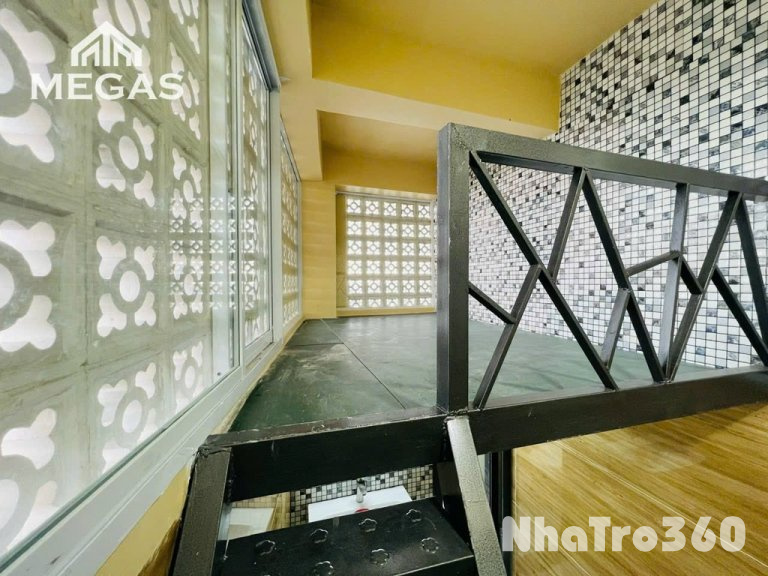 Full nội thất, có gác, bao thoáng mát