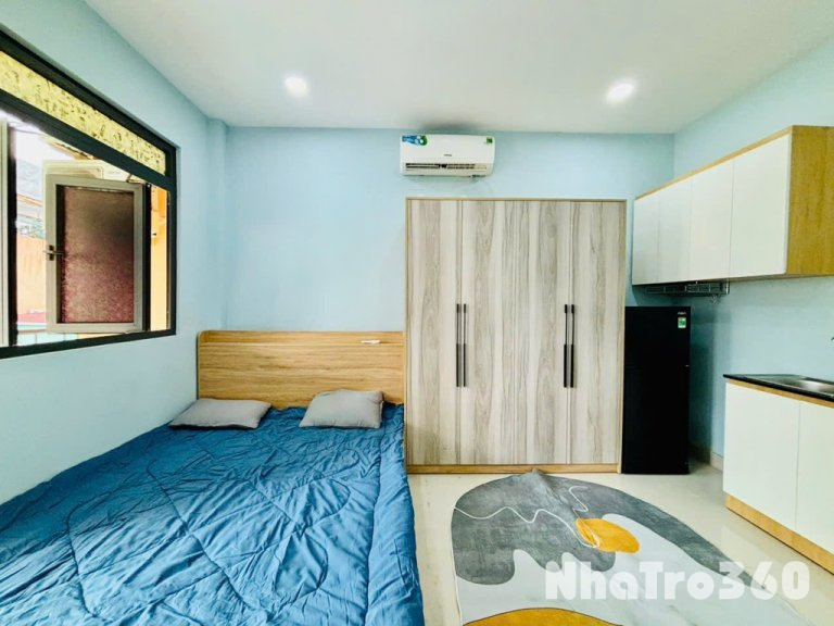 Nội thất sẵn, ban công, giá rẻ