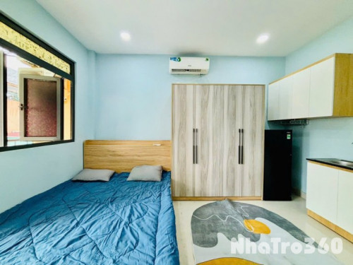 Nội thất sẵn, ban công, giá rẻ