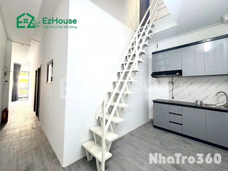 2 phòng ngủ, 1 bếp, ban công, sân thượng