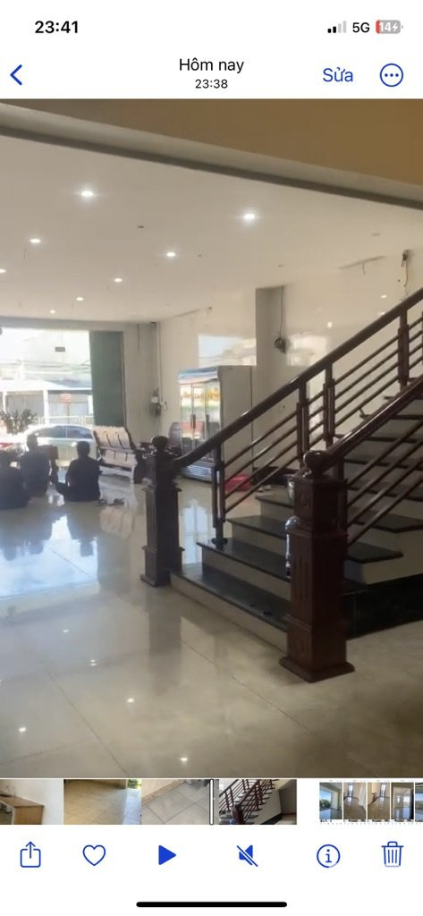 Cho thuê nhà 3 tầng - 140m2 - Mặt đường quốc lộ 1A