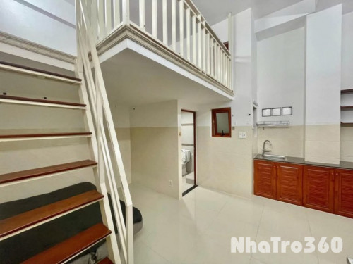 Căn Hộ Duplex Cửa Sổ, Gác Cao 2m, Phòng 38m2, Lotte Mart, Sc ViVo, Sunrise City, Him Lam Quận 7