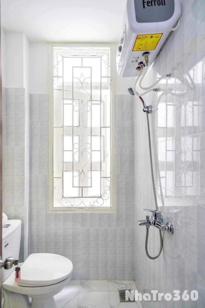 Căn hộ cho thuê ngay trung tâm quận 1, có cửa sổ đón nắng, rỗng rãi thoáng mát