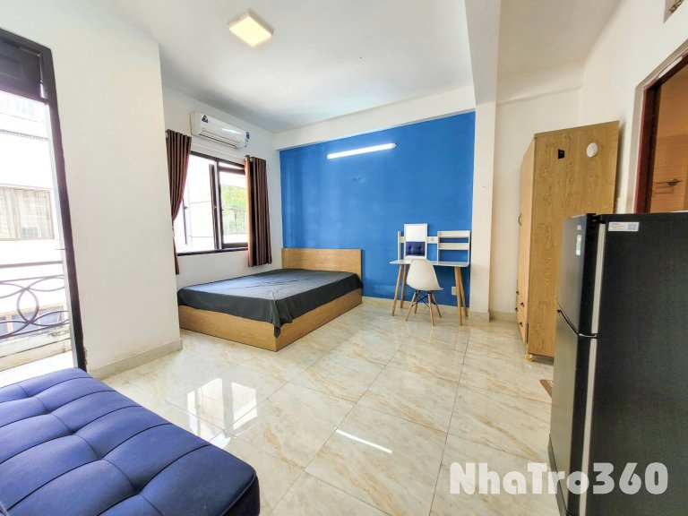 Cho thuê căn hộ ban công, Q1 || ngay Cống Quỳnh || gần ĐH Sài Gòn, Công viên 23 tháng 9, Vòng xoay Cộng Hoà