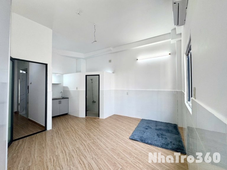 Phòng mơia full nội thất, cửa sổ