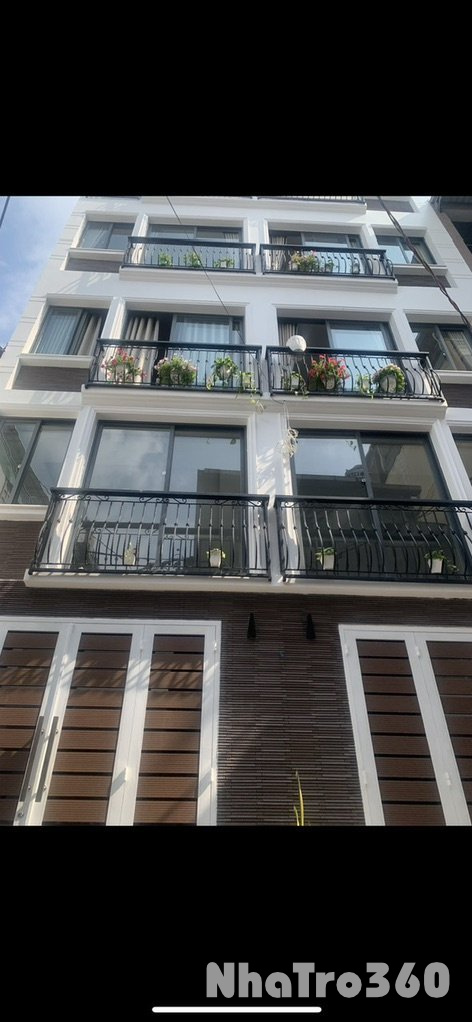 Cho thuê studio có ban công tại quận 1