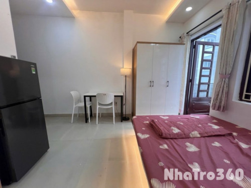 Studio BAN CÔNG HOÀNG HOA THÁM