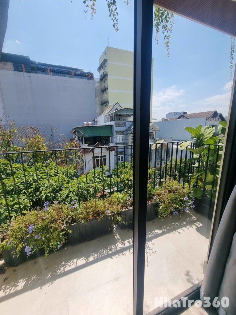 Duplex gác ban công Nguyễn Thị Thập Quận 7
