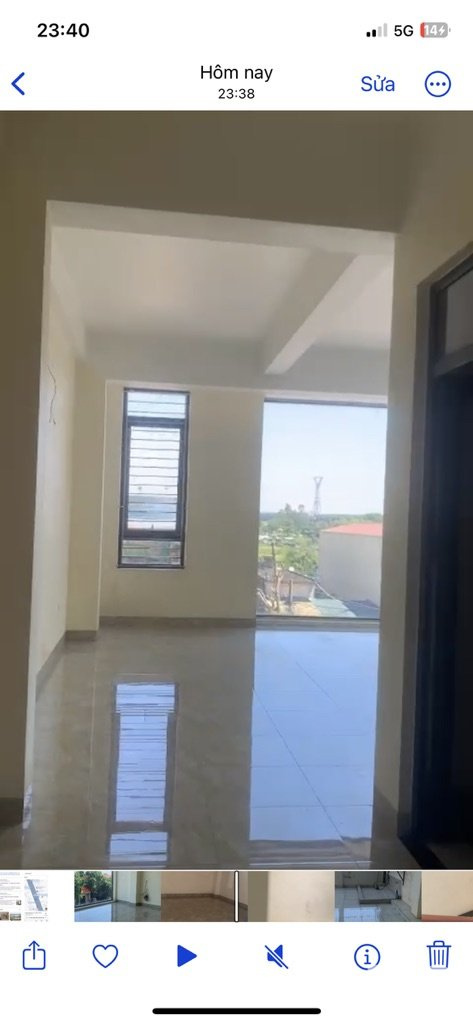 Cho thuê nhà 3 tầng - 140m2 - Mặt đường quốc lộ 1A