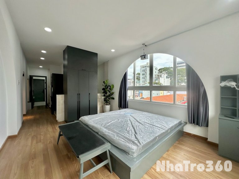 CĂN HỘ CỬA SỔ TÁCH BẾP FULL NỘI THẤT QUẬN 3 NGAY CÔNG VIÊN TAO ĐÀN