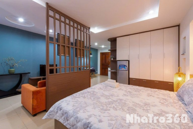 CĂN HỘ STUDIO RỘNG BAN CÔNG GẦN 50M2 QUẬN 1