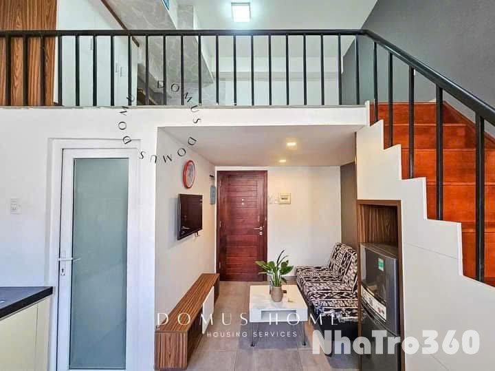 DUPLEX bancon ( máy giặt riêng ) ngay Trung tâm Quận 7