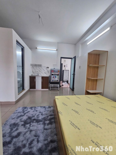 Căn hộ/ phòng trọ ban công máy gần ĐHVĂN HIẾN