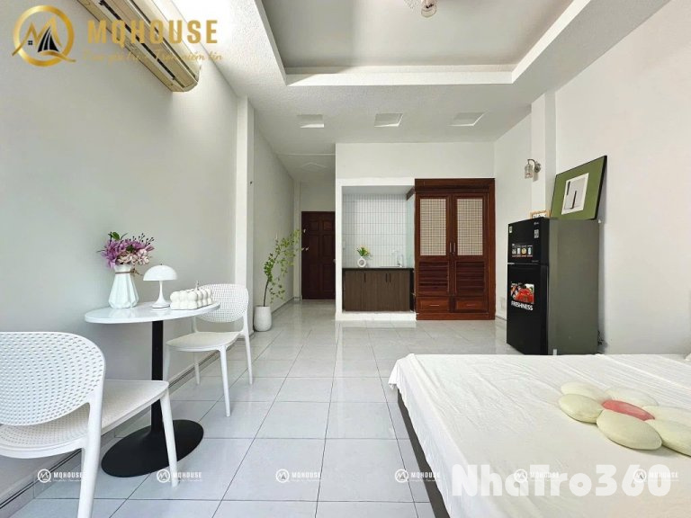 Studio full nội thất ban công gần ĐH Luật Quận 4