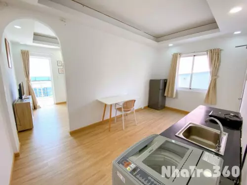 Cho thuê căn hộ 1PN, ban công, Q10 || ngay Thành Thái || gần Sân Vân Động Phú Thọ, Nhà Thờ Đồng Tiến, Vạn Hạnh Mall