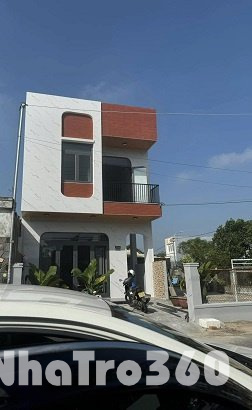 Cho thuê 1 phòng trọ không gian thoáng mát có ban công. - Có gác lửng, điều hòa, nóng lạnh, Wifi, máy giặt ( chung)