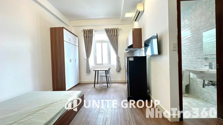 CĂN HỘ CỬA SỔ FULL NỘI THẤT QUẬN 1 GẦN CÔNG VIÊN LÊ VĂN TÁM