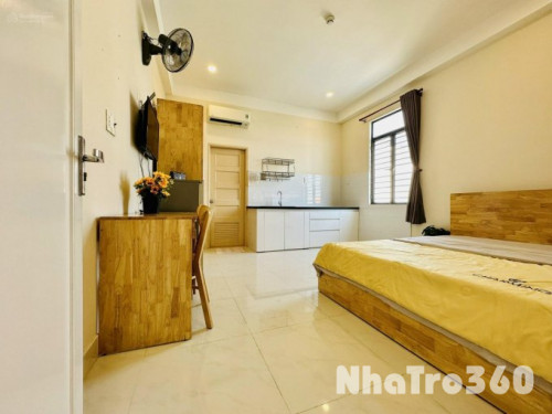 Cho thuê căn hộ 1PN, ban công, Q4 || ngay Tôn Thất Thuyết || gần ĐH Nguyễn Tất Thành, cầu Kênh Tẻ, Nhà thờ Xóm Chiếu